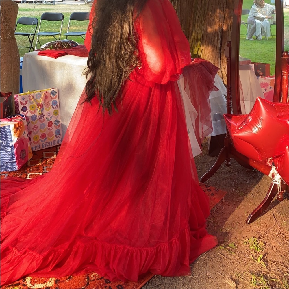 Red prom gown huge with a train! Size xl-xxl - Picture 6 of 6